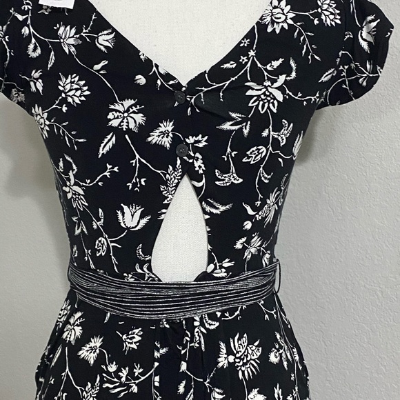 NWT Loft Rainforest cutout button back dress. - 0 - Picture 10 of 10